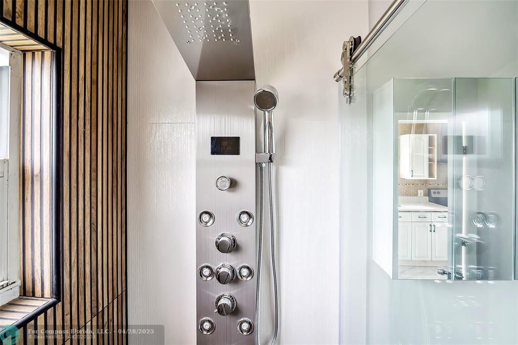 2508 Arthur St #2508 - Photo 5 of 33