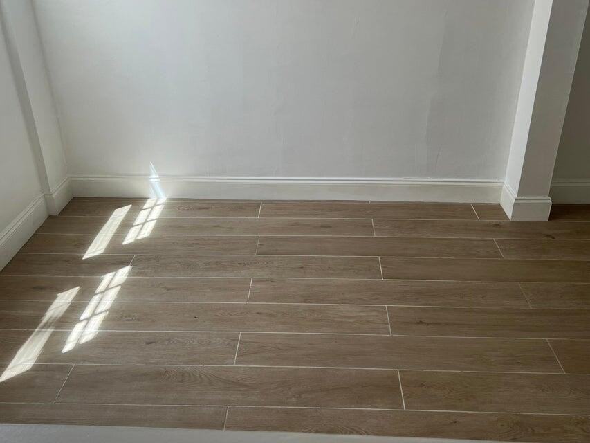 407 South Lakeside Drive #407H - Photo 2 of 9