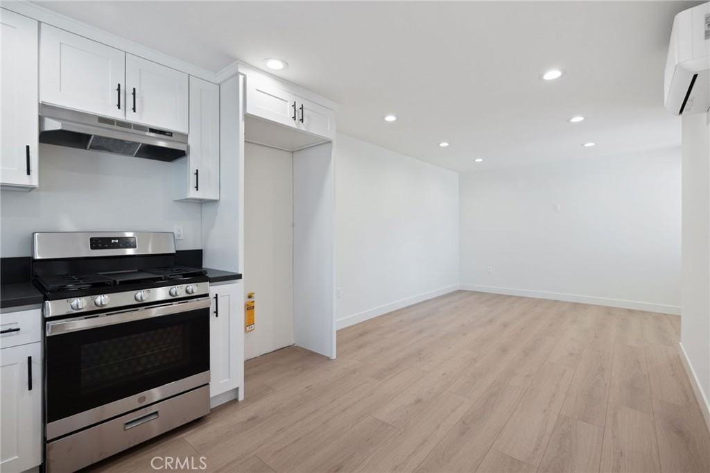 13355 Erwin St #13355 - Photo 3 of 18