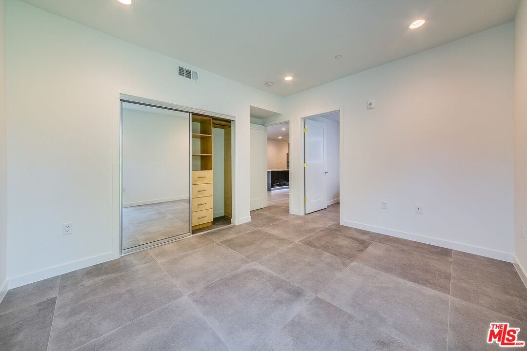 214 S Westmoreland Ave #214-5 - Photo 6 of 19