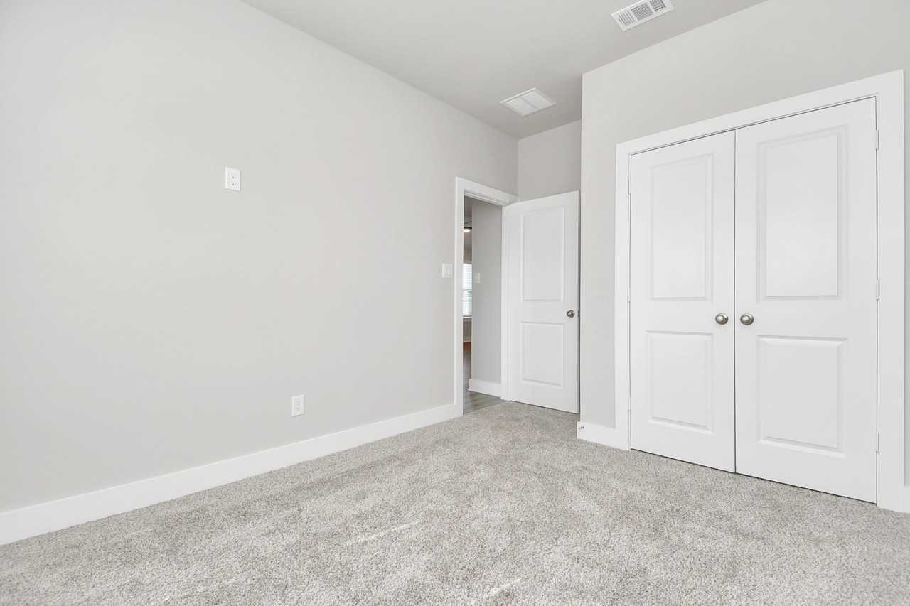 21034 Shore Oak Dr #21034A - Photo 3 of 22