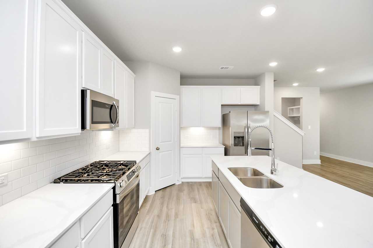 21034 Shore Oak Dr #21034A - Photo 6 of 22