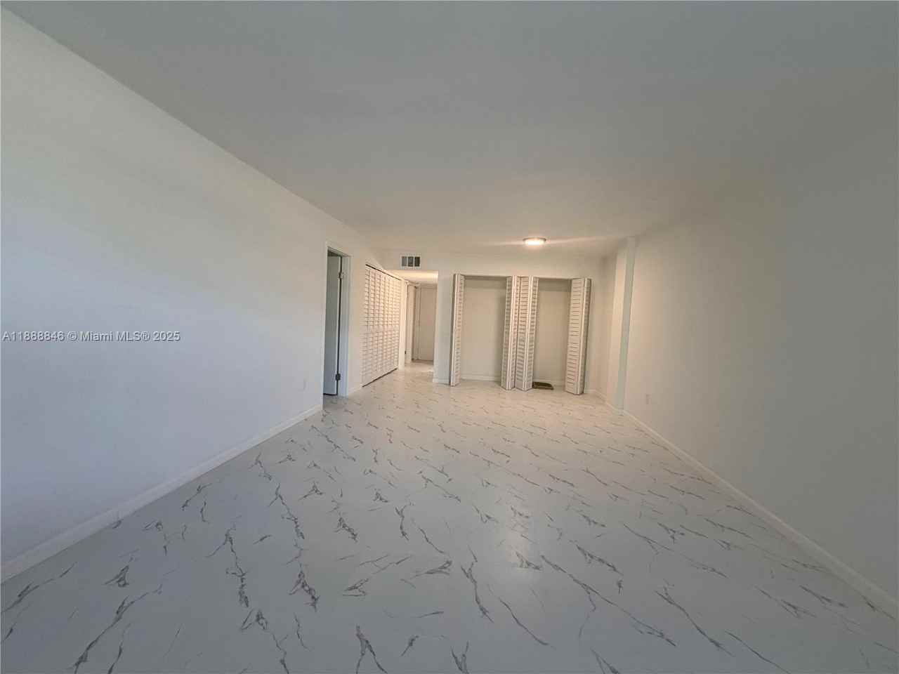 36 Island Ave #36-12 - Photo 4 of 14