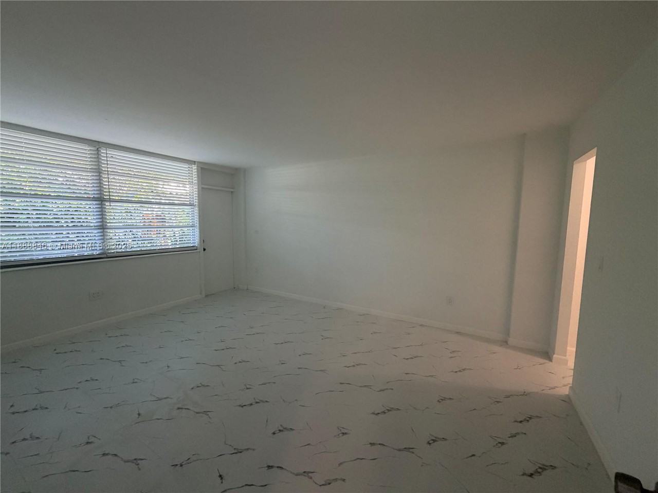 36 Island Ave #36-12 - Photo 5 of 14