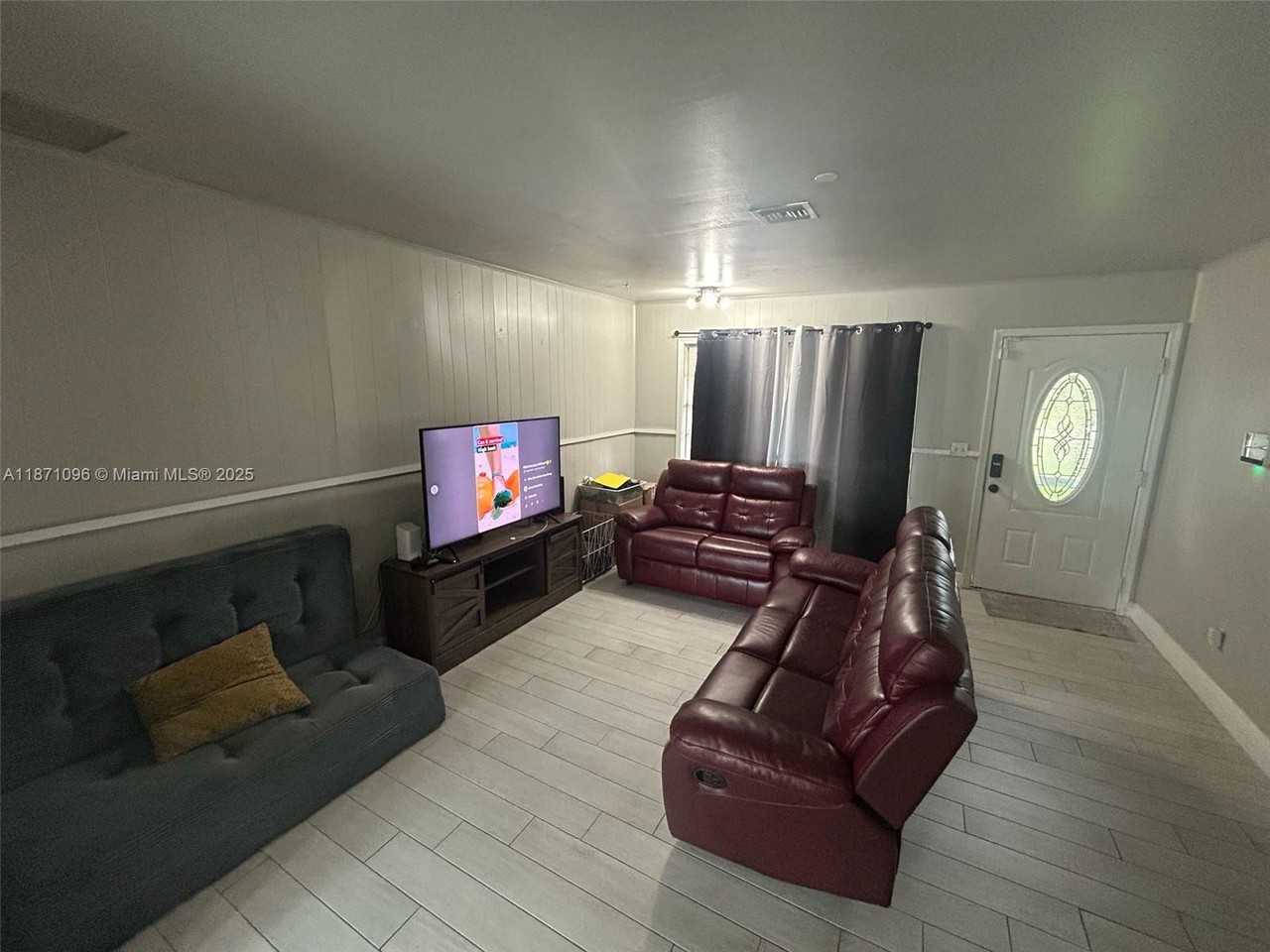 1606 Churchill Street #1606 - Photo 5 of 17