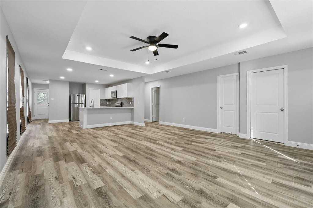 3906 Roberts Ave #3906 - Photo 3 of 27