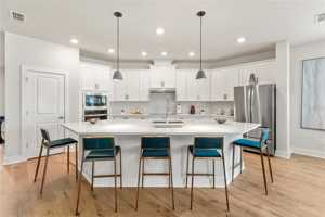 featured image of 518 Limerick Pl #518