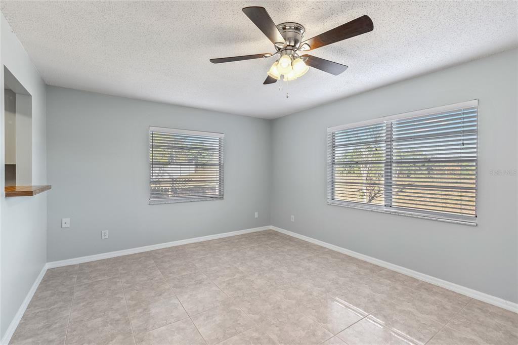 2711 North Dellwood Drive #2711 - Photo 2 of 12