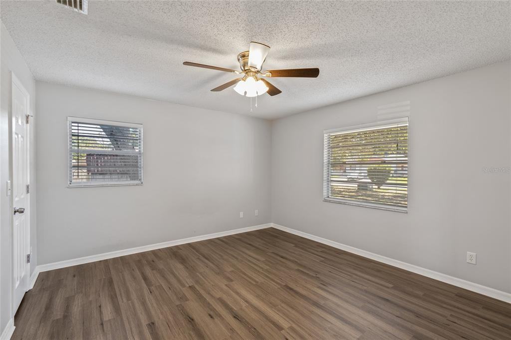 2711 North Dellwood Drive #2711 - Photo 7 of 12