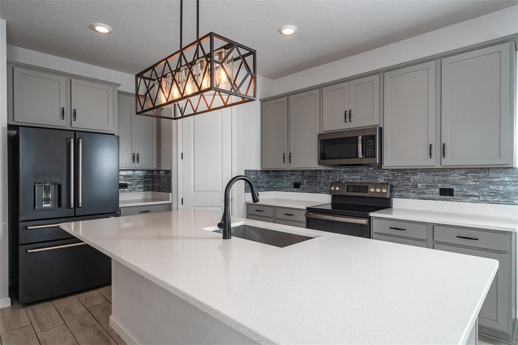 8010 Cherrystone St #8010 - Photo 2 of 12