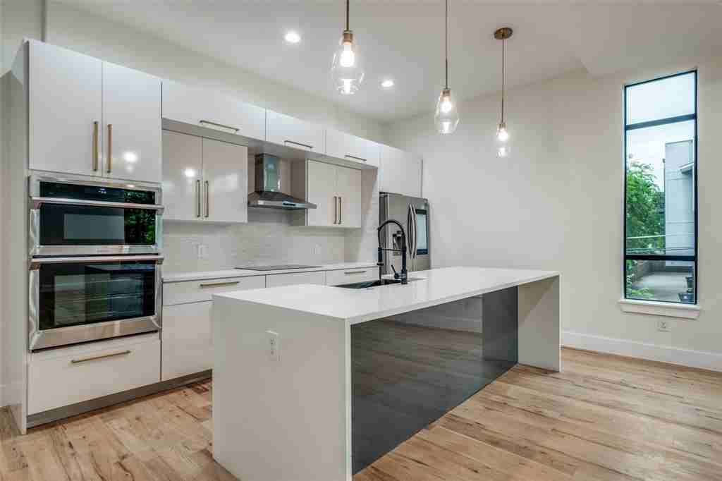 4406 Munger Avenue #4406-1 - Photo 3 of 24