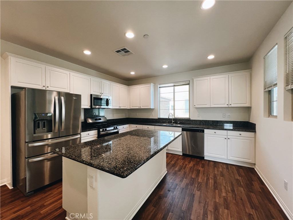 7554 Botany Street #7554 - Photo 3 of 21