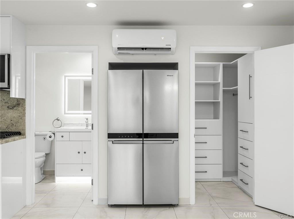 18841 Collins St #18841 - Photo 2 of 24