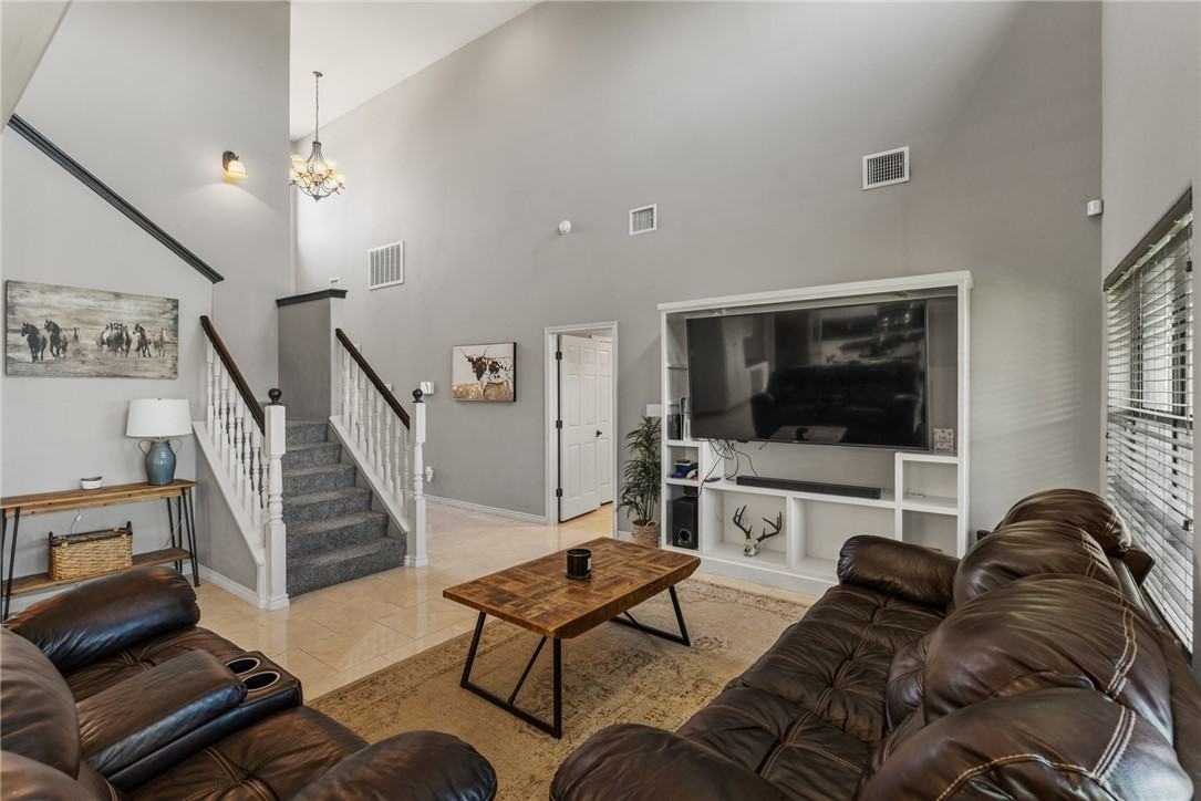 1424 Del Mar Dr #1424 - Photo 2 of 31