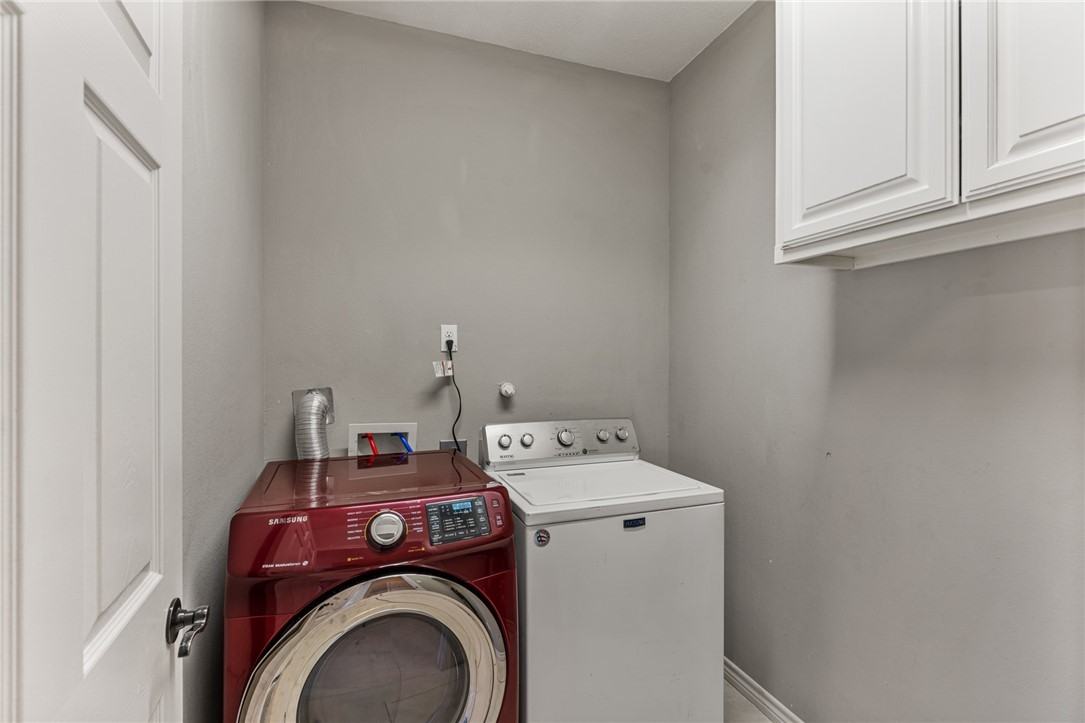 1424 Del Mar Dr #1424 - Photo 3 of 31
