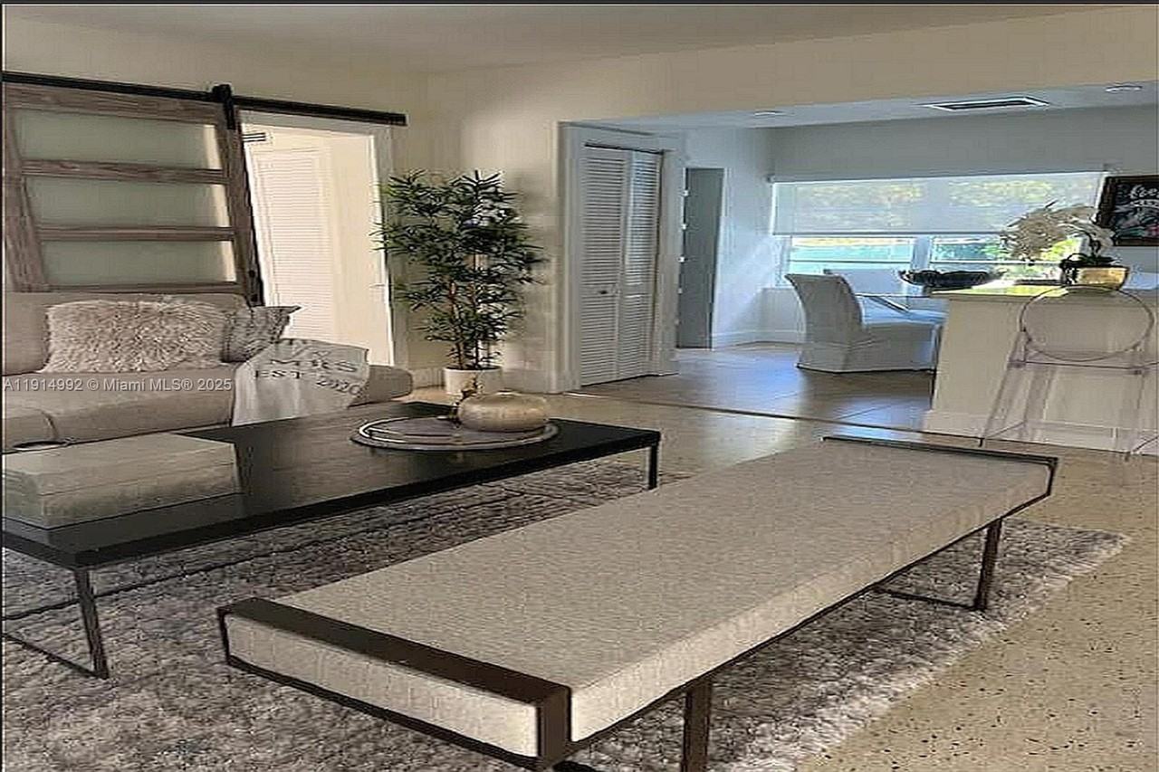 827 Ne 140th St #827 - Photo 5 of 17