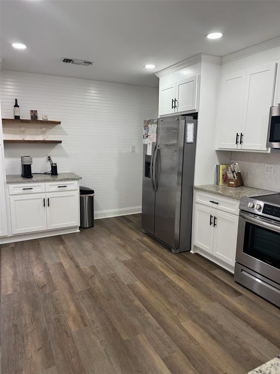 601 Harrisdale Avenue #601 - Photo 3 of 18