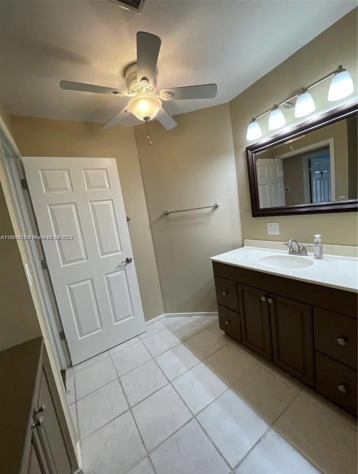 5000 Garner St #5000A - Photo 7 of 10