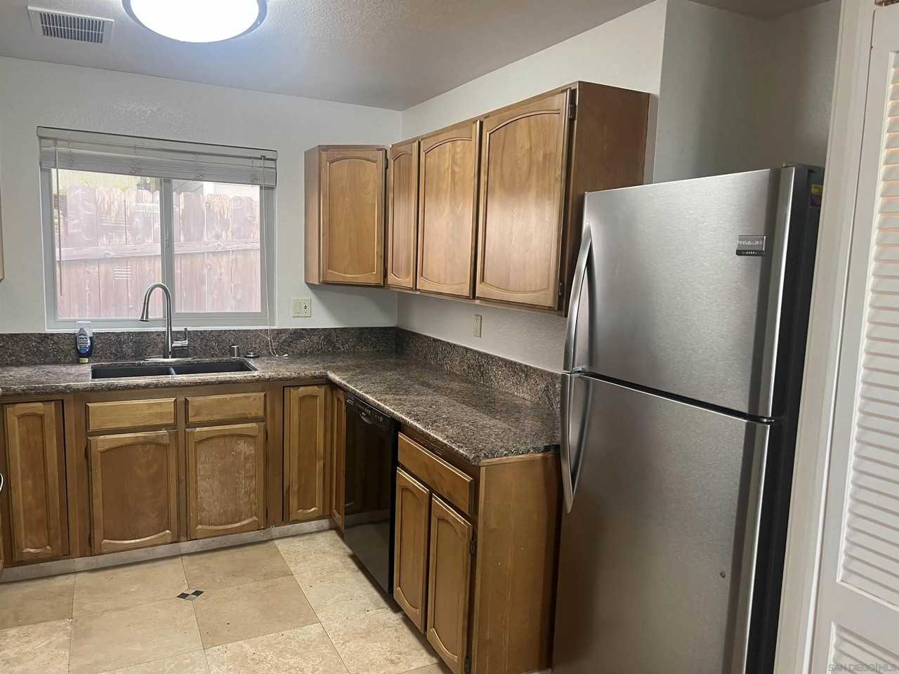 3044 Oliphant St #3044A - Photo 3 of 21