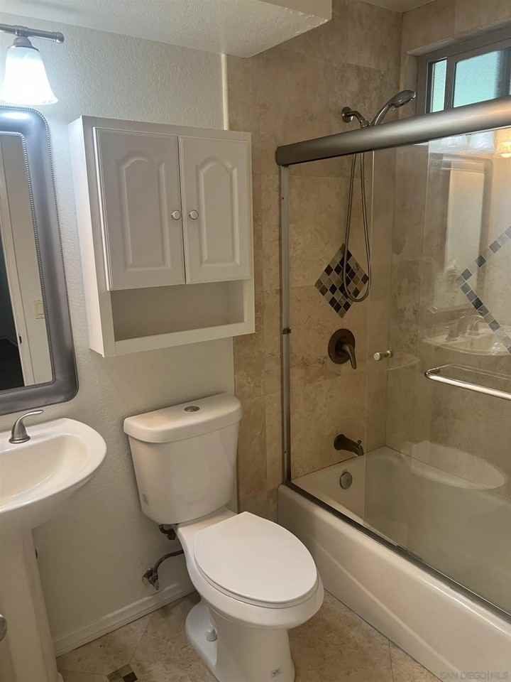 3044 Oliphant St #3044A - Photo 7 of 21