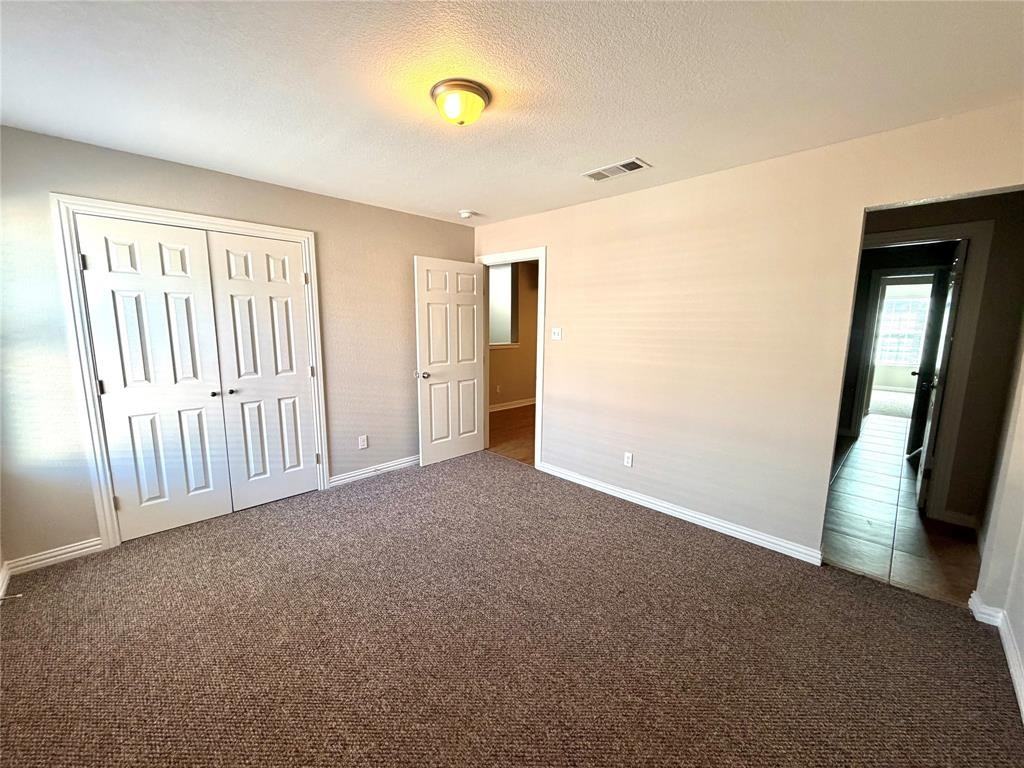 2335 Bloomfield Dr #2335 - Photo 6 of 14