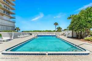 featured image of 877 N Highway