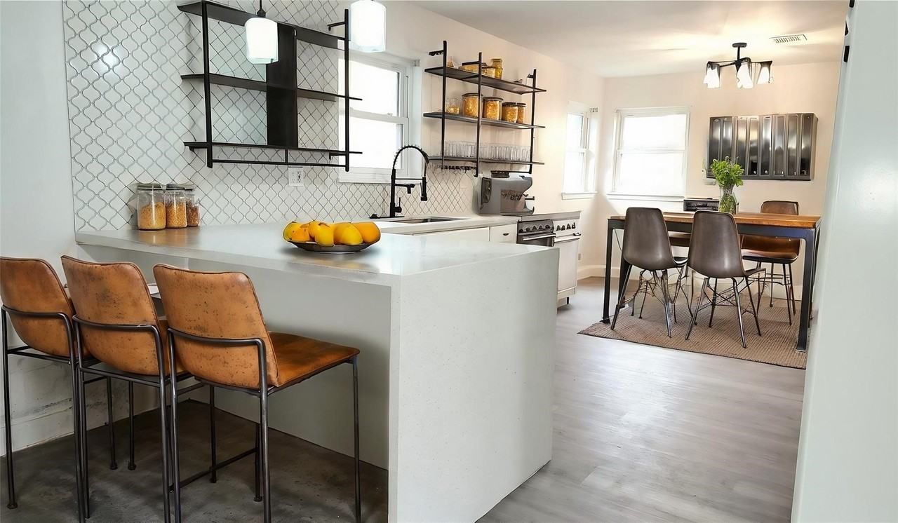 403 Vance St #403 - Photo 3 of 14