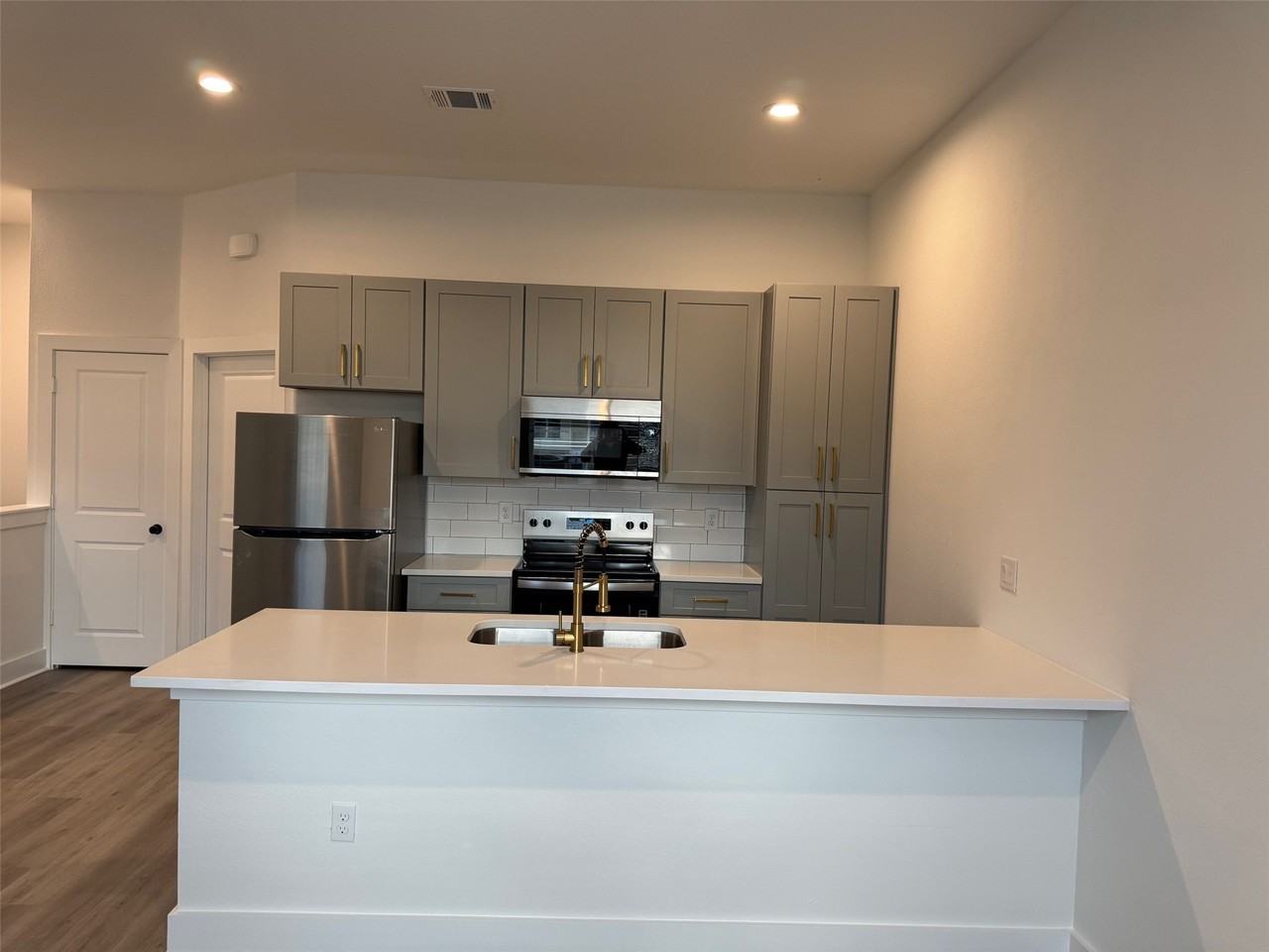 3214 Frying Pan Pl #3214B - Photo 2 of 13