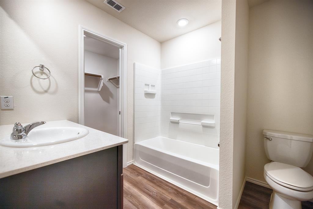 2833 Highgarden Trl #2833 - Photo 2 of 40