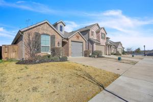 featured image of 3917 Spencer Lane #3917