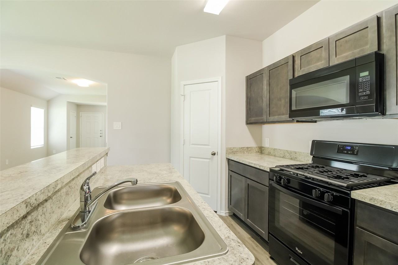 2417 Carp Dr #2417 - Photo 6 of 14