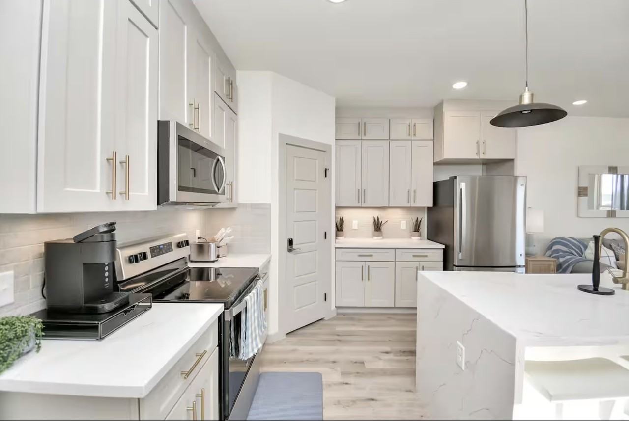 442 6th Street #442 - Photo 2 of 29