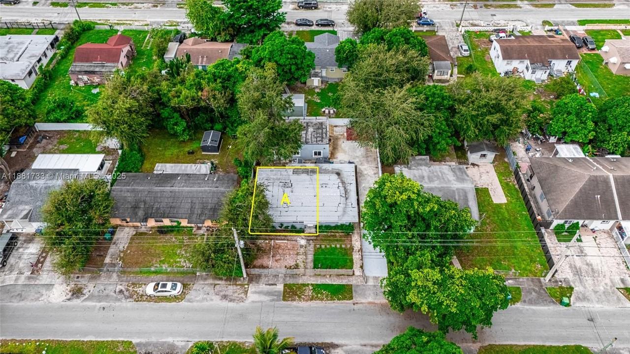 1850 Nw 92nd St #1850A - Photo 5 of 21