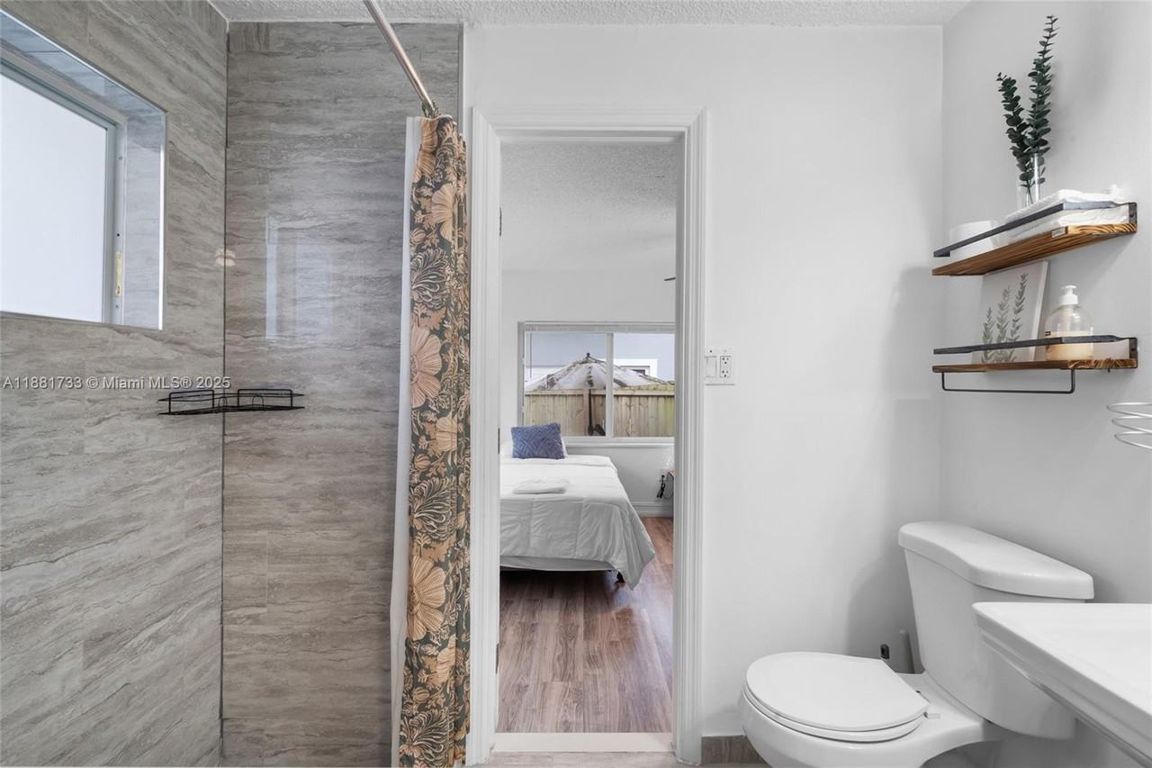 1850 Nw 92nd St #1850A - Photo 6 of 21