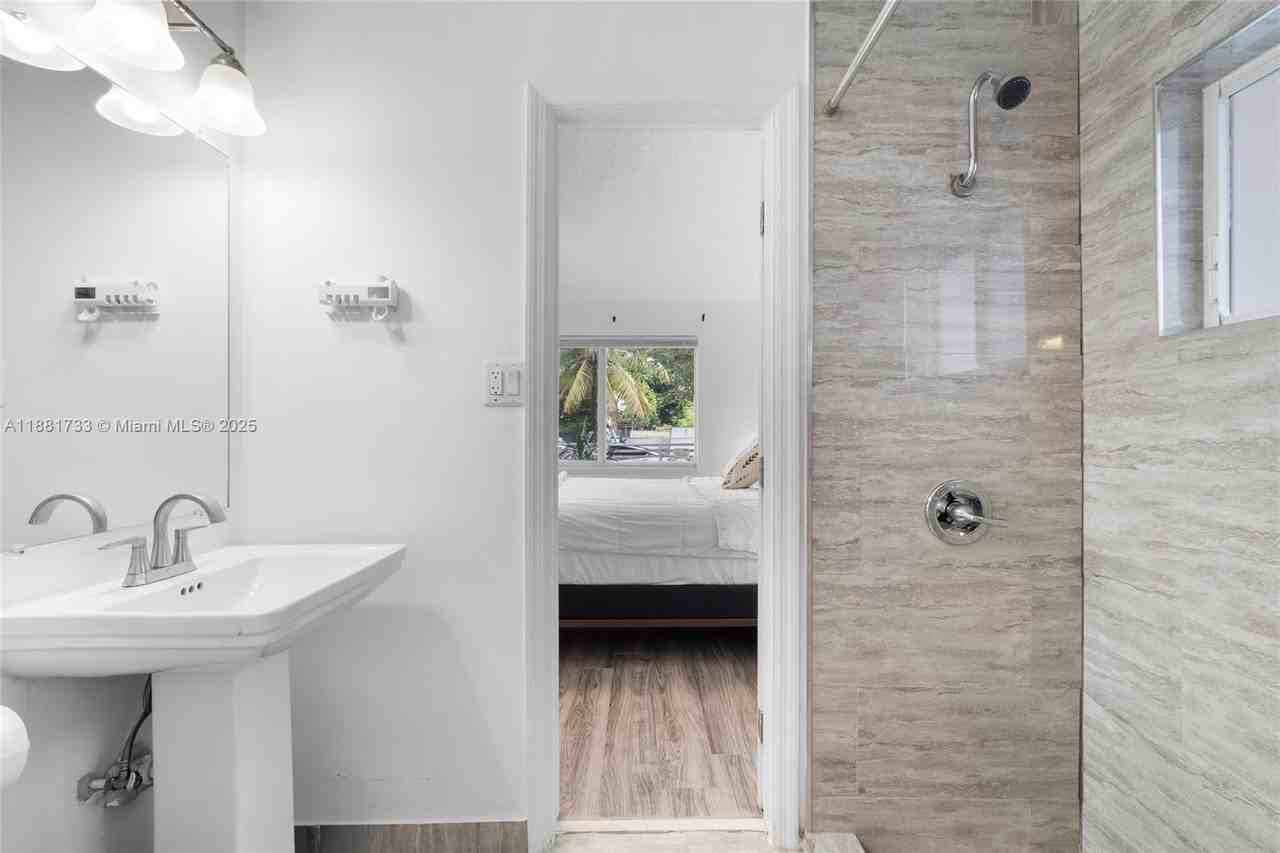 1850 Nw 92nd St #1850A - Photo 7 of 21