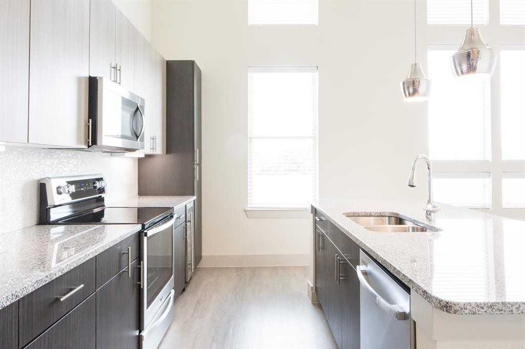 2101 W Rosedale St #2101-201 - Photo 6 of 8