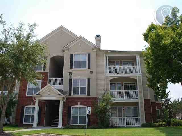 10809 Legacy Park Dr - Photo 2 of 10