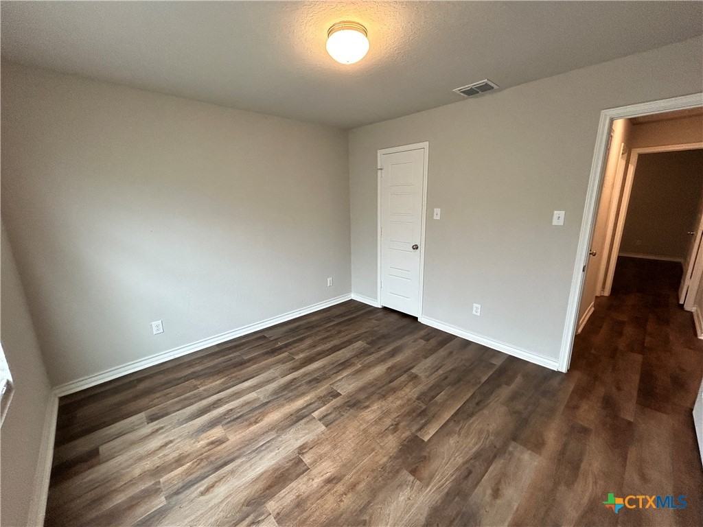 724 Stonemanor #724 - Photo 5 of 33