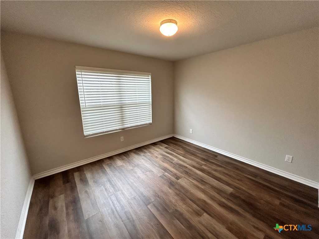 724 Stonemanor #724 - Photo 6 of 33