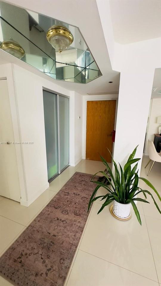 3610 Yacht Club Dr #3610-609 - Photo 7 of 27