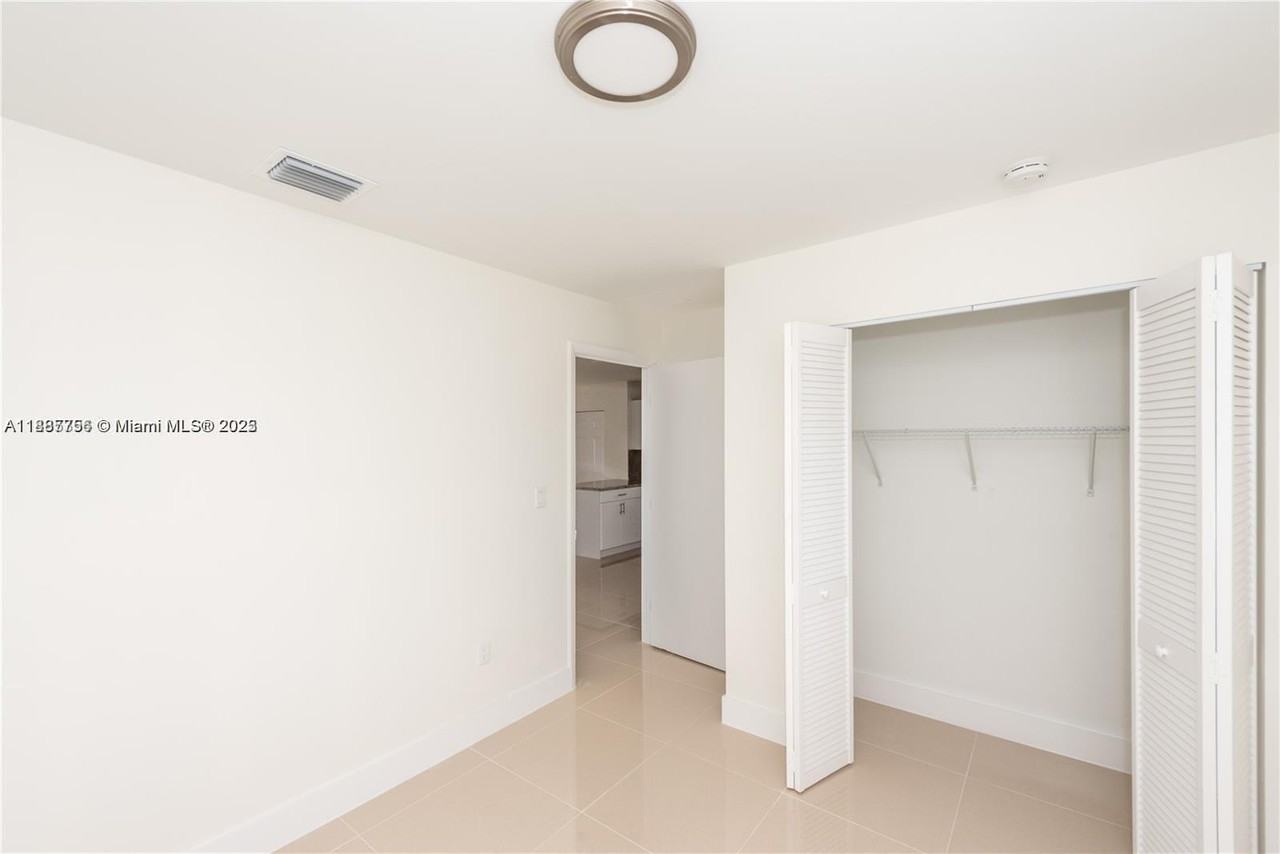 Gladeview #1740-2 - Photo 4 of 8