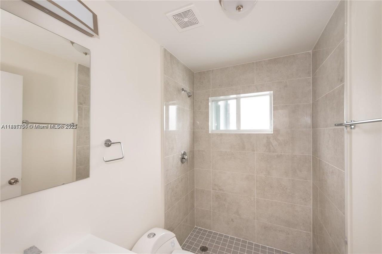 Gladeview #1740-2 - Photo 6 of 8