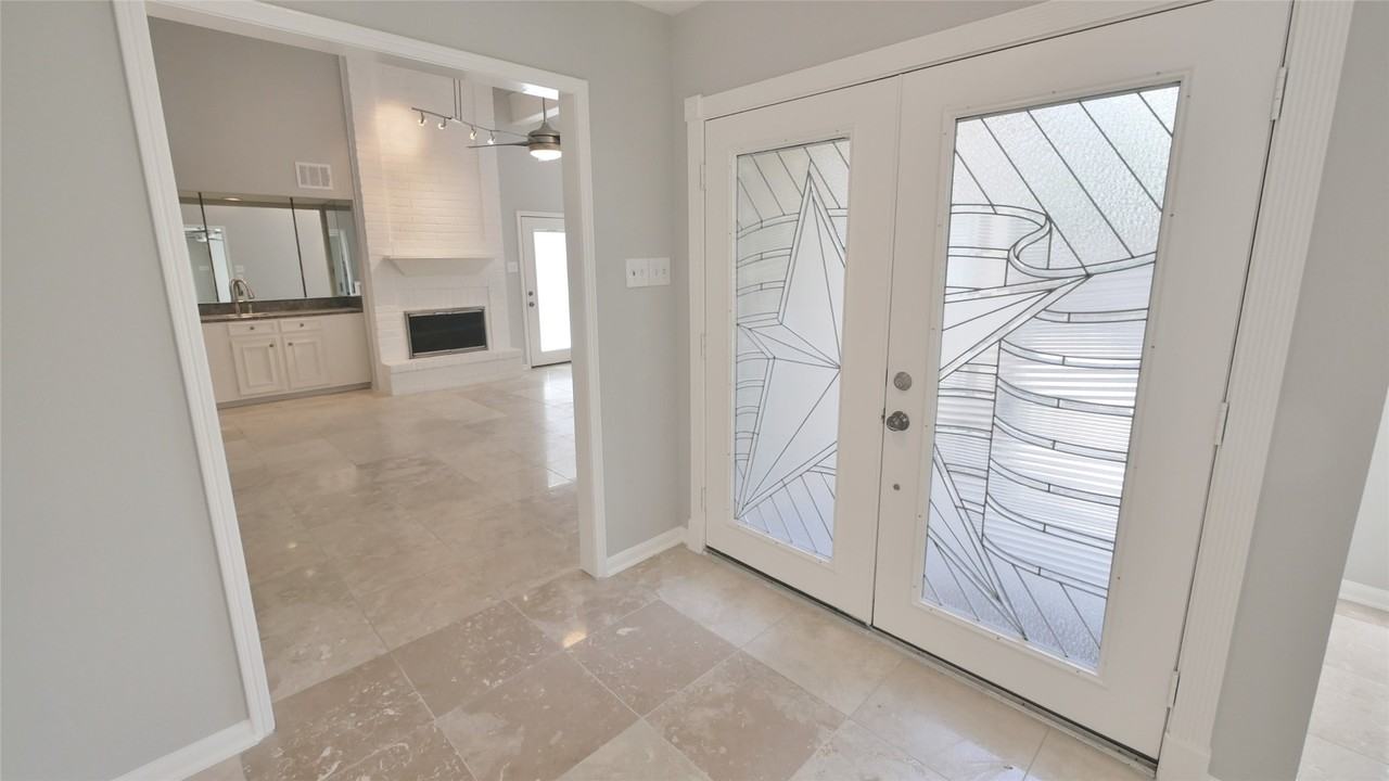 8003 Oakwood Forest Dr #8003 - Photo 7 of 50