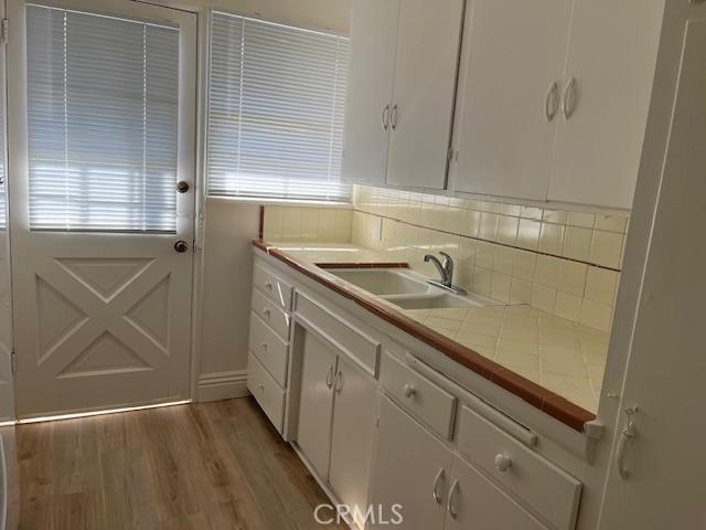 3370 Barham Blvd #3370 - Photo 4 of 7