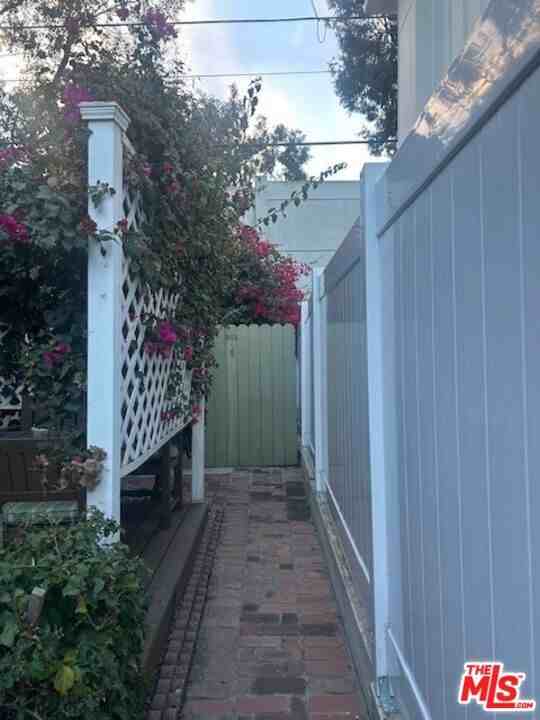 843 Huntley Drive #843