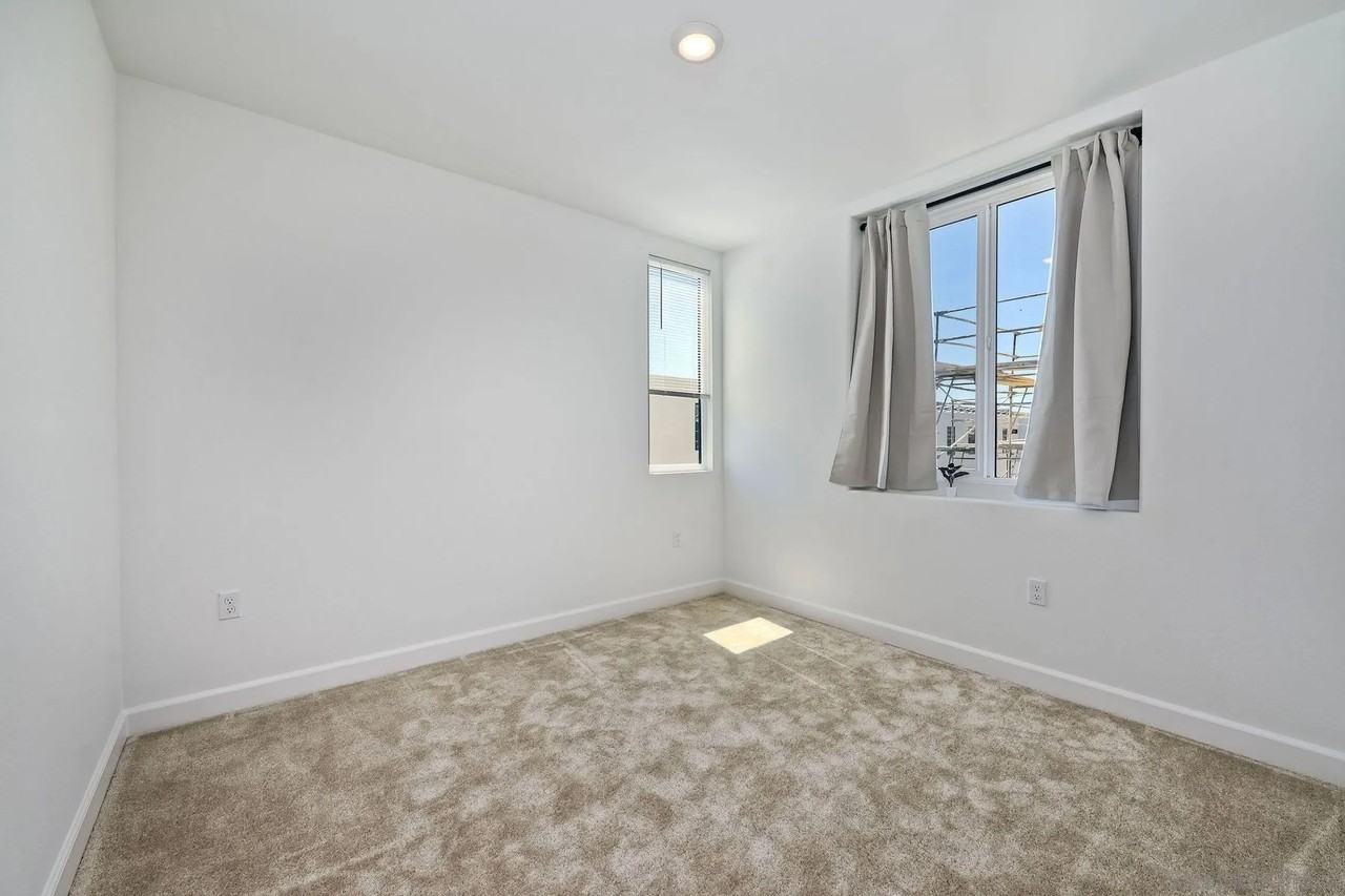 2301 Acara Cir - Photo 3 of 9