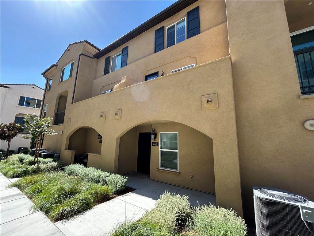 664 Panorama Ln #664 - Photo 2 of 12