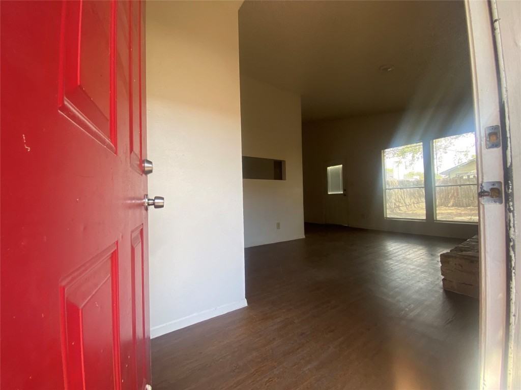 1000 Fieldwood Dr #1000A - Photo 5 of 30