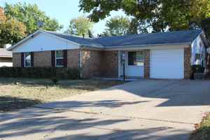 featured image of 817 Edgehill Drive #817