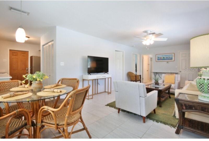 422 Julia Pl #422C - Photo 5 of 19